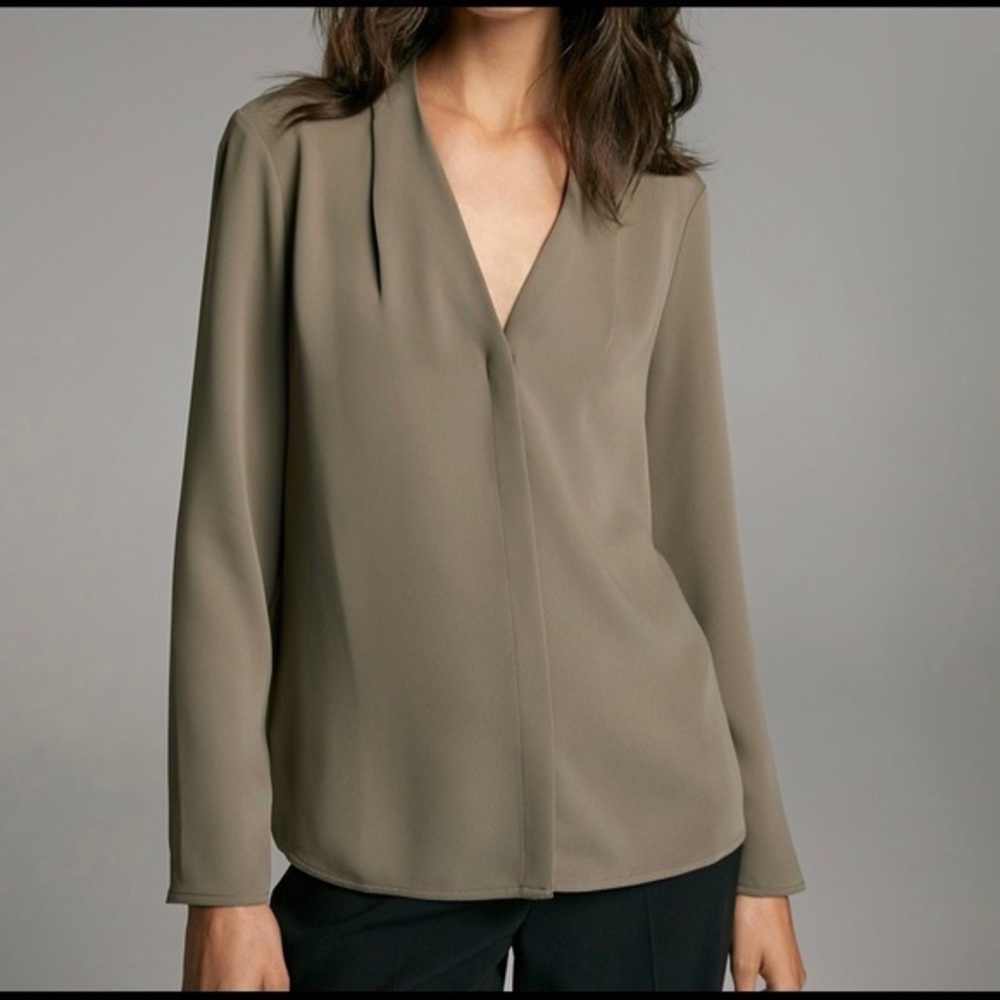 Babaton Power Blouse - S